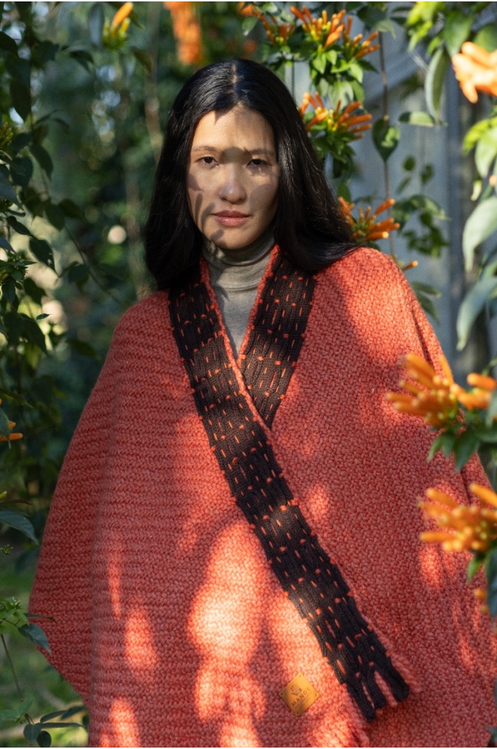 Tropilla Poncho in Coral