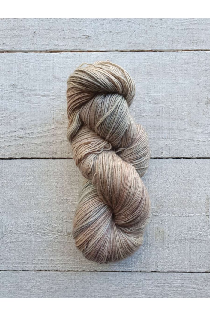 409 Antique Lace