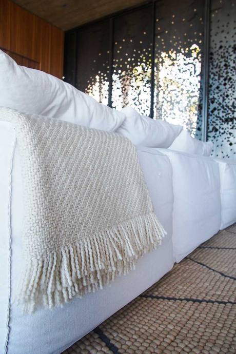 Huella Off White Long Throw