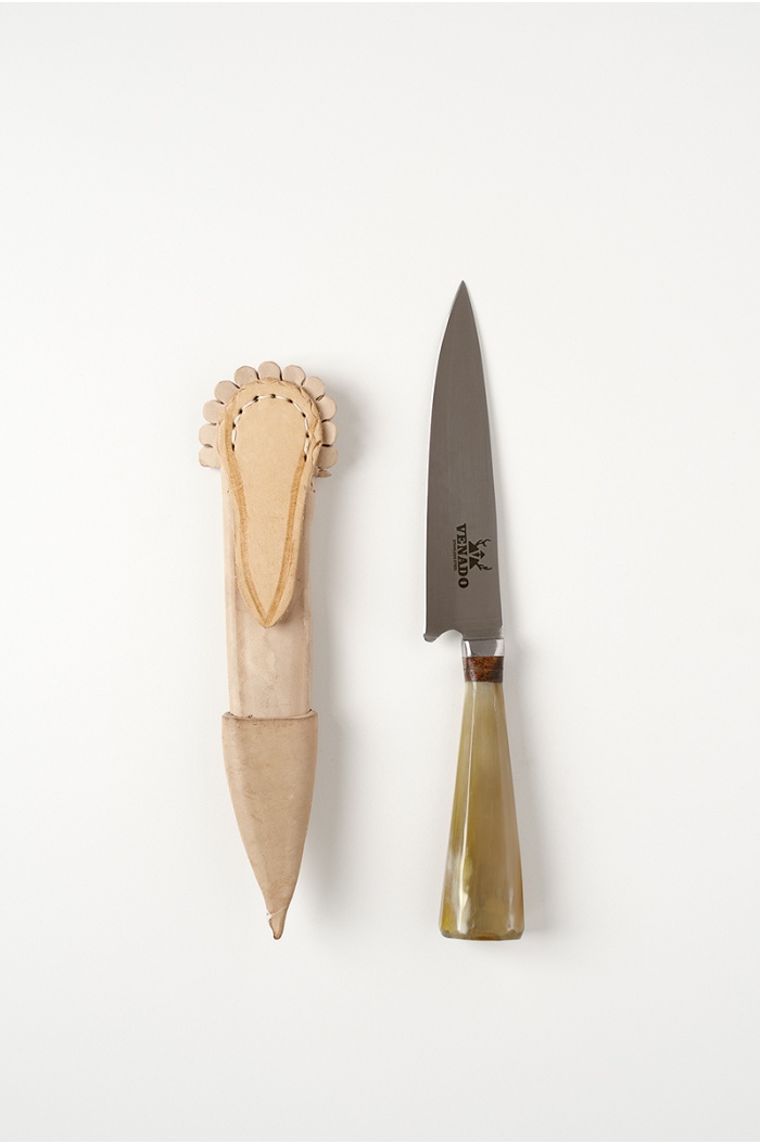 Knife with guampa handle 5.5in