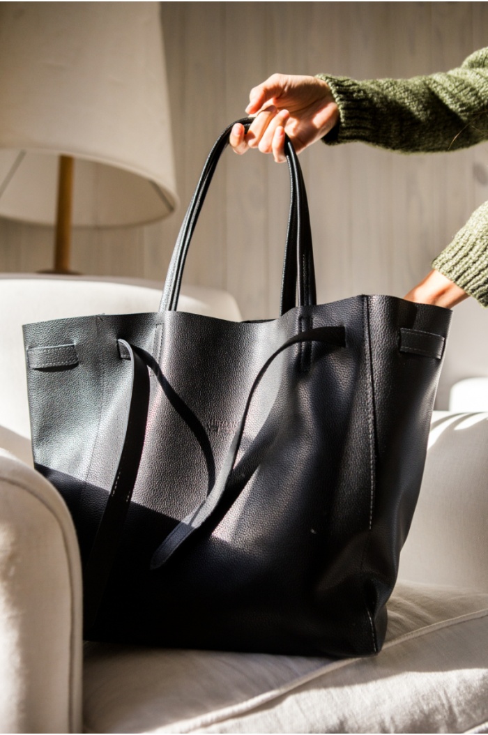 Leather Handbag with Ribbon Black